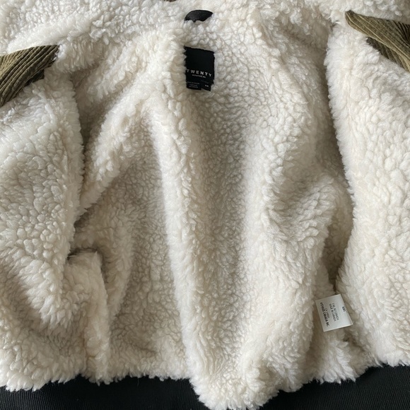 Twenty Montreal Crop Sherpa Hoodie - Picture 5 of 6